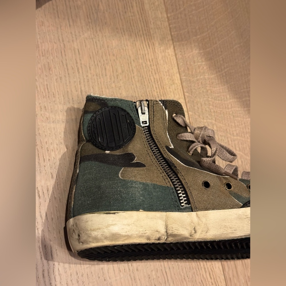 Golden Goose women’s  High-Top Sneakers in Camouflage Brown - Picture 3 of 3